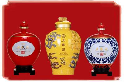 武汉黄陂区烟酒回收五粮液各种摆件.jpg